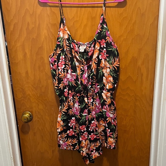 Tropical Plus Size Romper - Picture 1 of 6